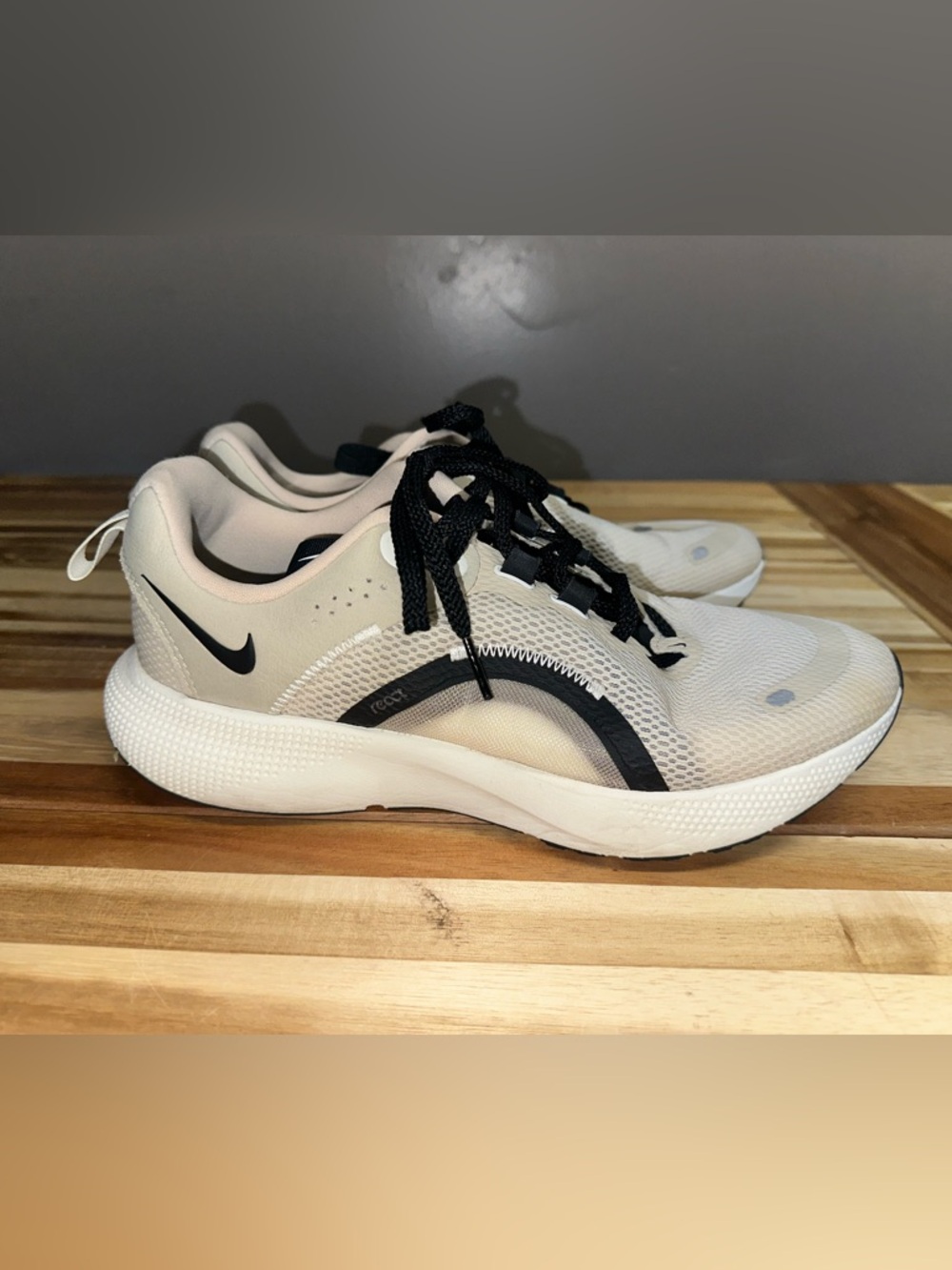 Nike Womens React Escape Run 2 Sandrift Black Running Shoes DJ9976-100 Size 9